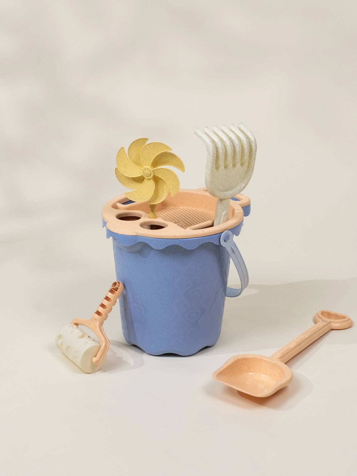 Oversized 6-Piece Wheat Straw Sand Toy Set – Bucket & Accessories