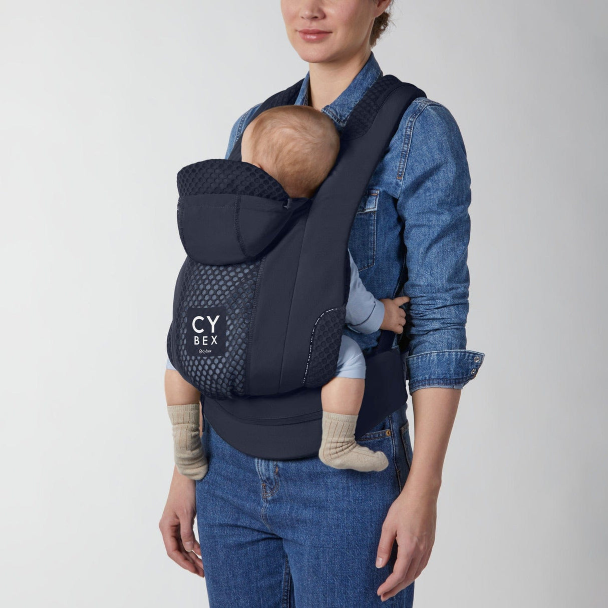 Cybex COYA Carrier - Royal Blue lifestyle