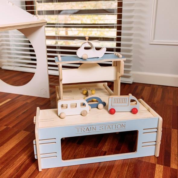 My Mini Toy Garage - Tadpole