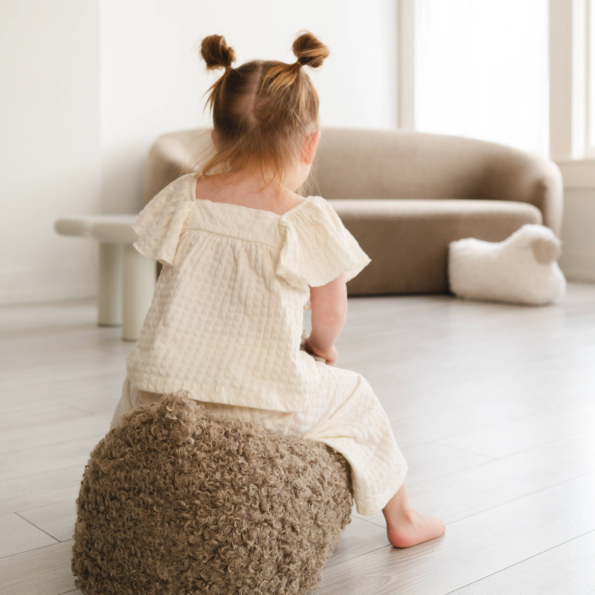 BAA BAA Sheep POUFF // Ride-on toys