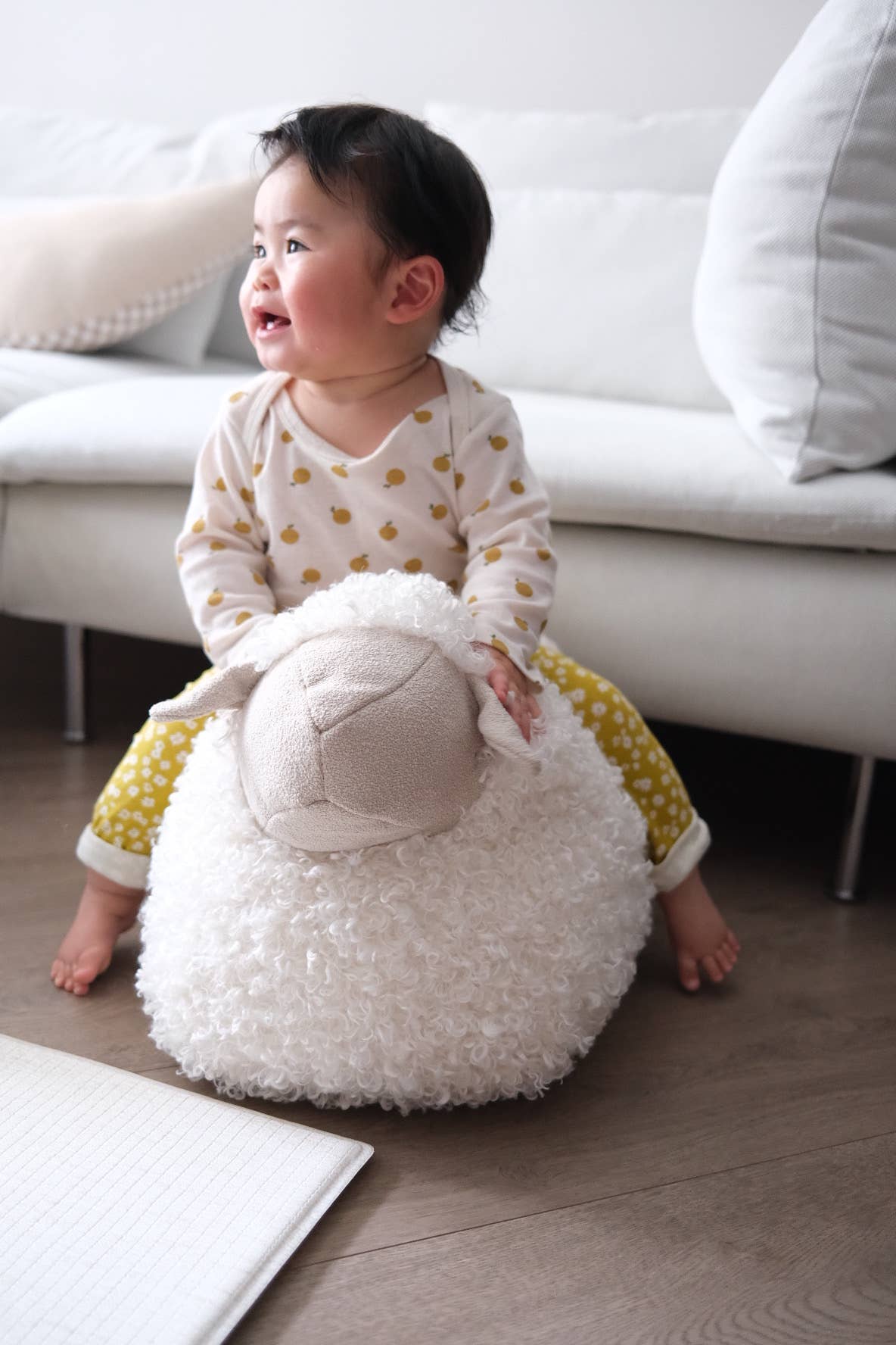 BAA BAA Sheep POUFF // Ride-on toys