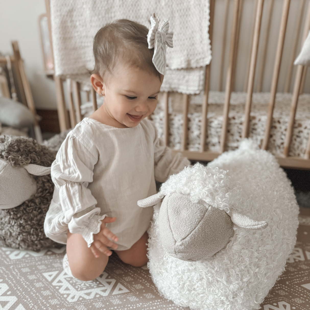 BAA BAA Sheep POUFF // Ride-on toys