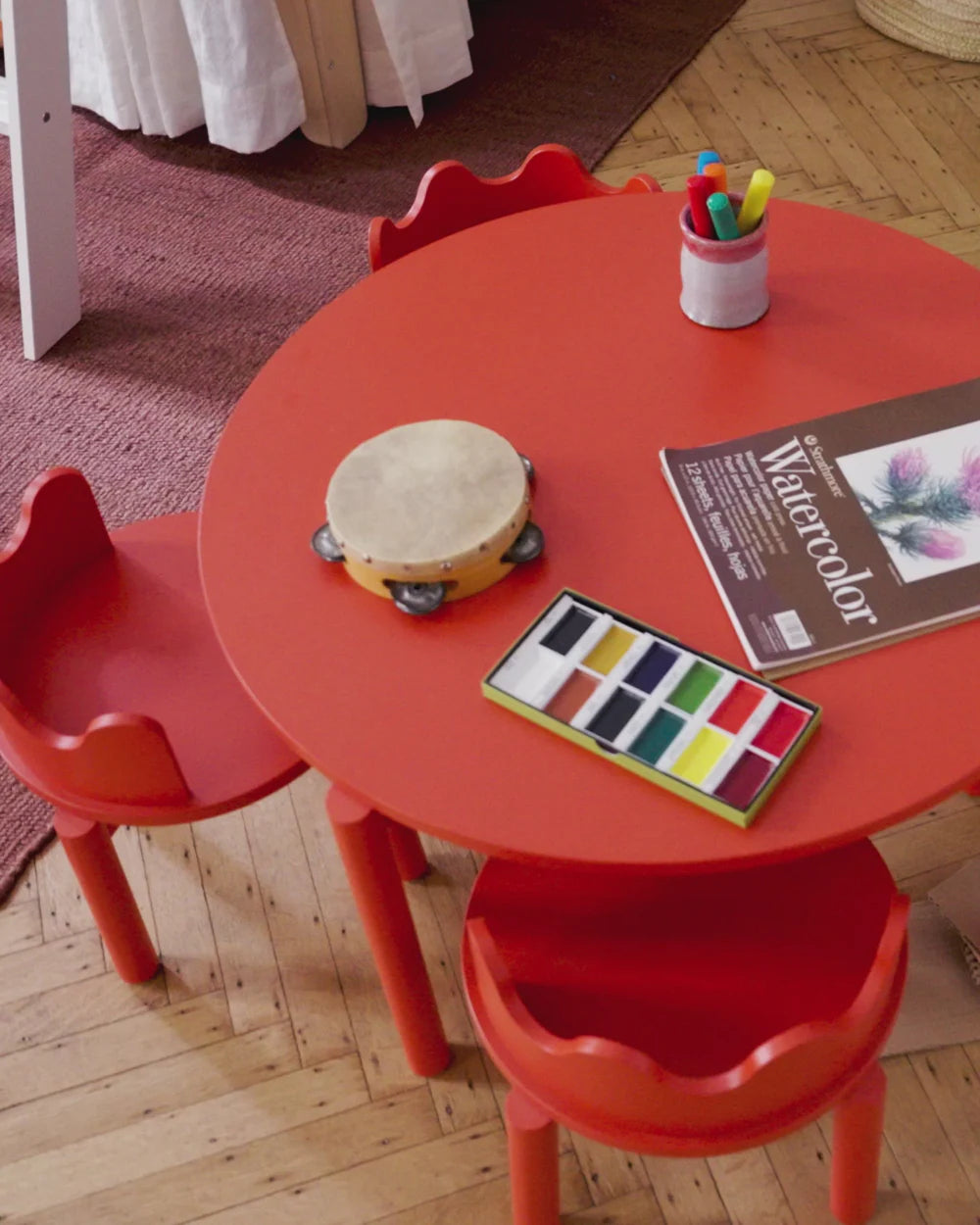 Oeuf Moss Table
