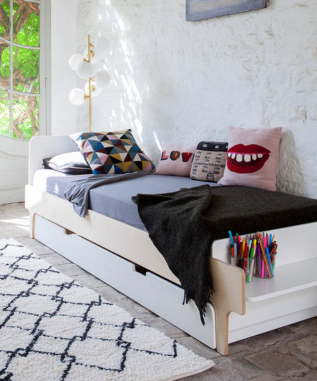 River trundle bed designed for extra sleeping space and easy storage