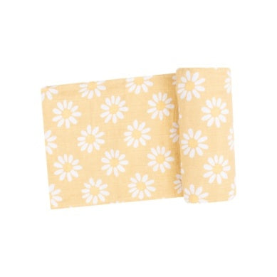 Yellow swaddle blanket with retro daisy print, soft and gentle for newborn snuggles