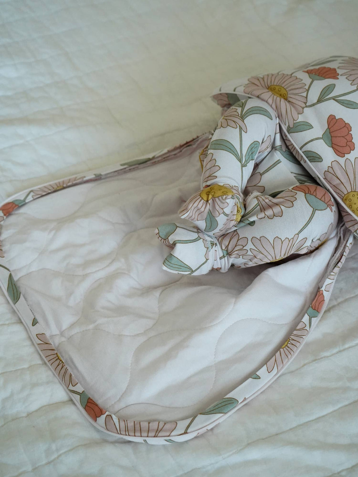 SWADDLE