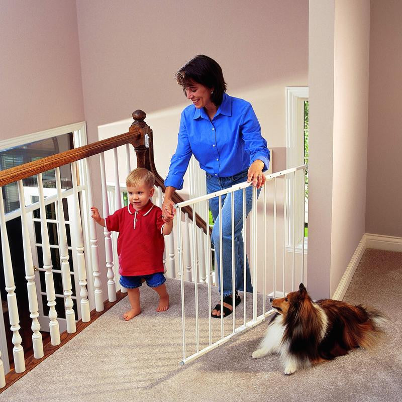 Kid Co. G2100 Safeway Angle Mount Gate - Tadpole