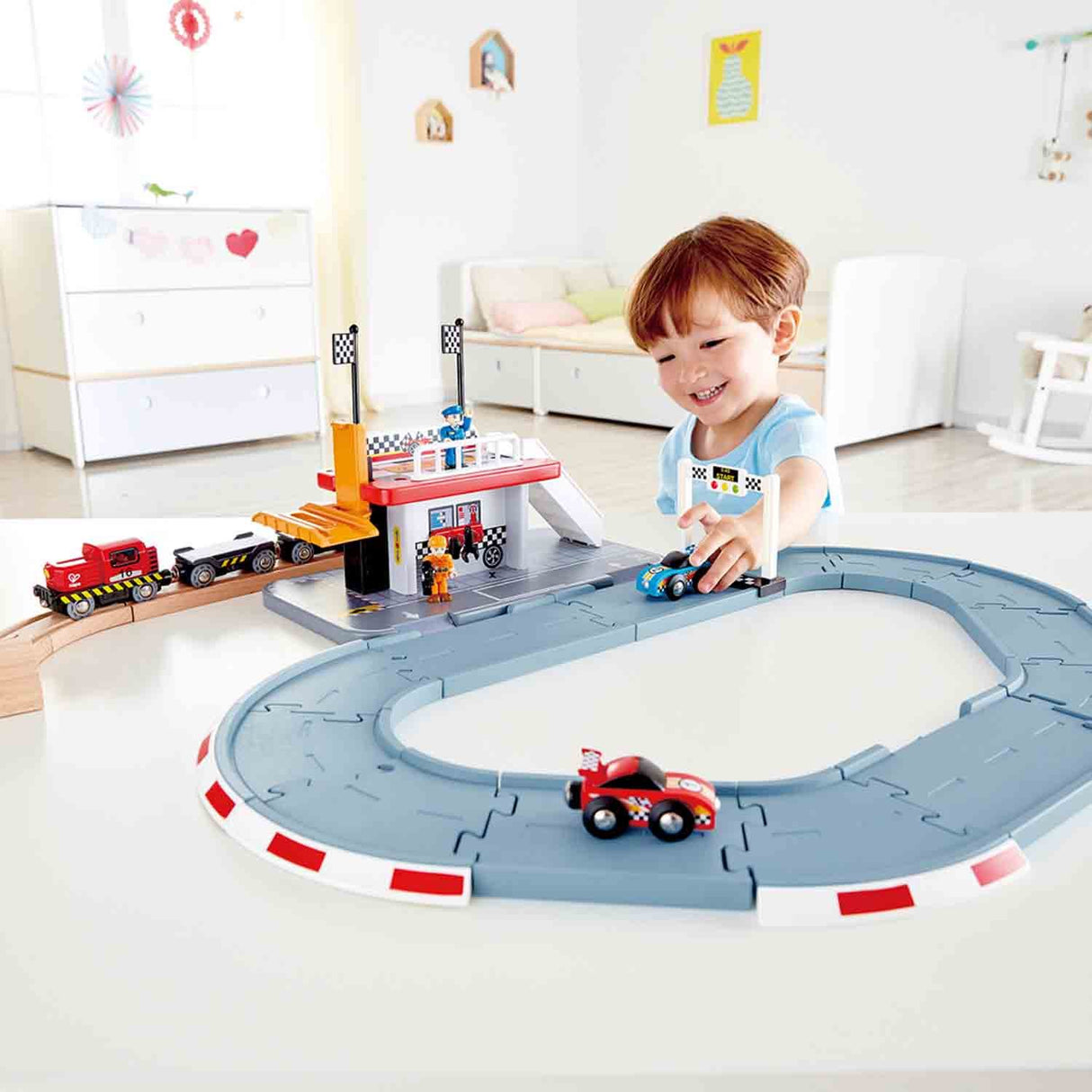Hape Race Track Station - Tadpole